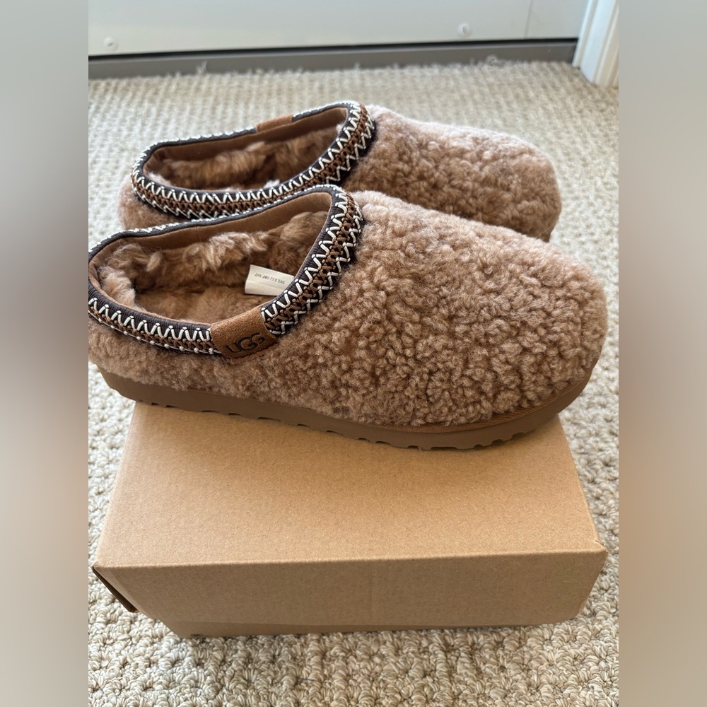 New UGG Sherpa Tasman Women’s 9
